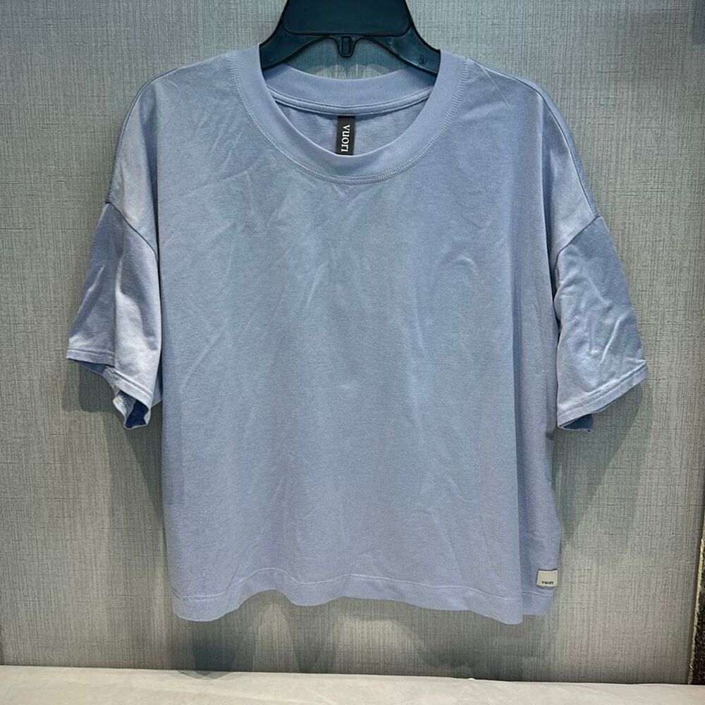 Vuori Womens  T-Shirt Lt Blue Sz Medium Short Sleeve Crop Oversized Performance